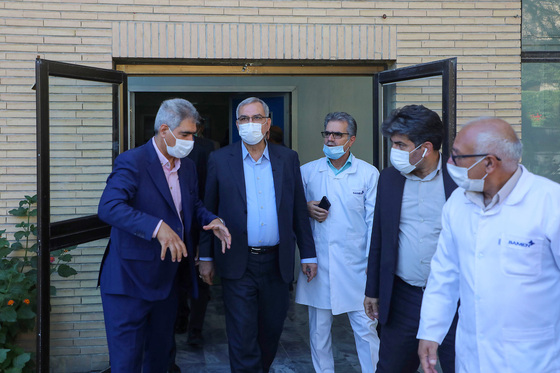 بازدید وزیر بهداشت از شرکت سرم‌سازی ثامن مشهد