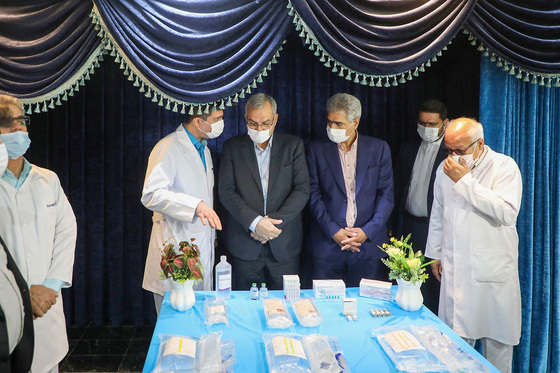 بازدید وزیر بهداشت از شرکت سرم‌سازی ثامن مشهد