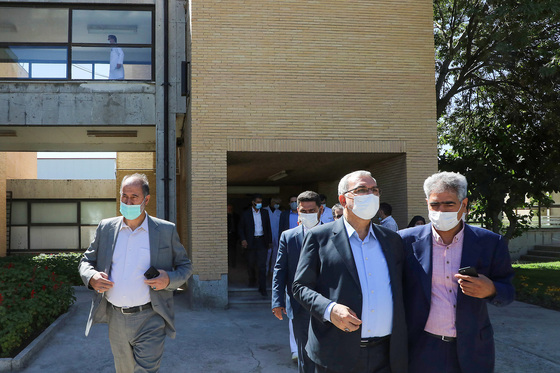 بازدید وزیر بهداشت از شرکت سرم‌سازی ثامن مشهد