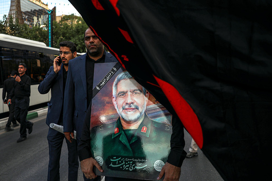 تشییع پیکر مطهر 5 شهید مدافع حرم در مشهد