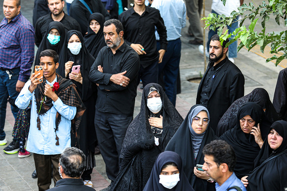 تشییع پیکر مطهر 5 شهید مدافع حرم در مشهد