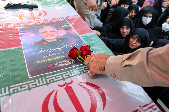 تشییع پیکر مطهر 5 شهید مدافع حرم در مشهد