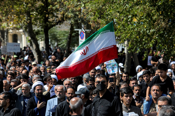راهپیمایی مردم مشهد در محکومیت اغتشاشات اخیر و تشییع شهدای مدافع امنیت