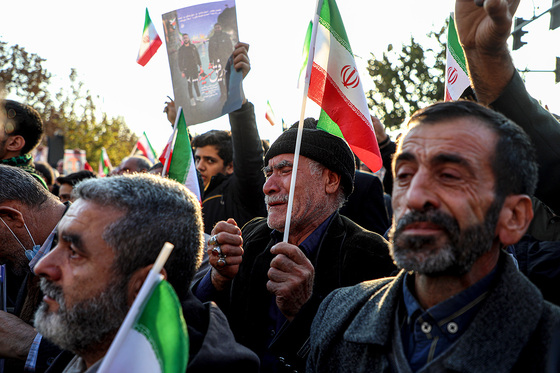 تشییع با شکوه 3 شهید مدافع امنیت در مشهد