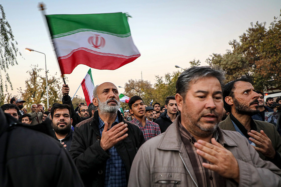 تشییع با شکوه 3 شهید مدافع امنیت در مشهد