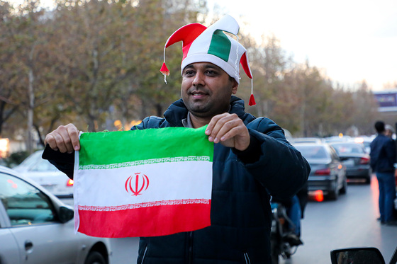  شادی مردم مشهد بعد از برد تیم ملی ایران