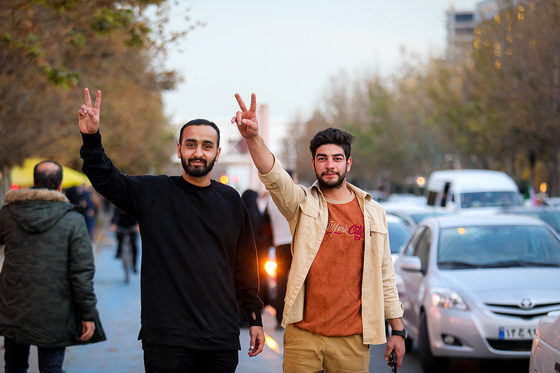  شادی مردم مشهد بعد از برد تیم ملی ایران