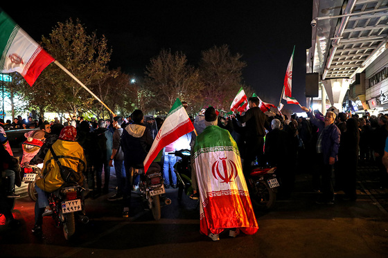 شادی مردم مشهد بعد از برد تیم ملی ایران 2