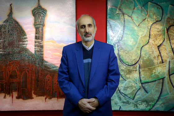 نمایشگاه نقاشی خط، یادبود شهدای شاهچراغ