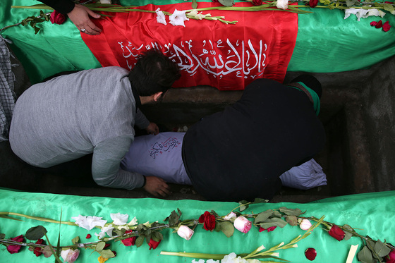 آئین تشییع و تدفین «شهید گمنام» در دانشکده شهید منتظری مشهد