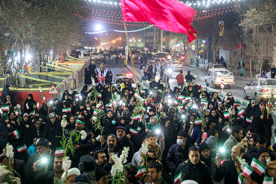 گلباران حرم مطهر رضوی در شب میلاد جوادالائمه (ع)