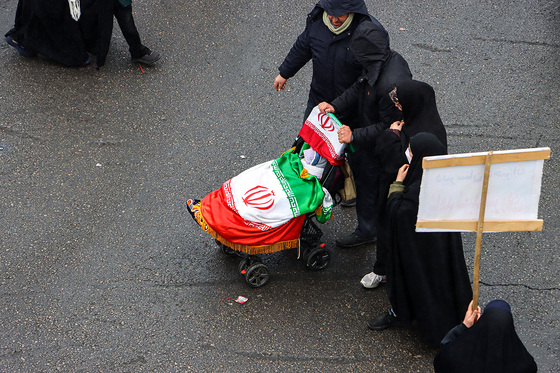 راهپیمایی 22 بهمن در مشهد 3