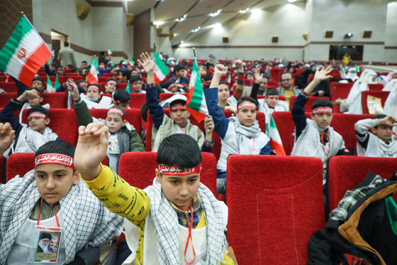  مراسم اختتامیه عهد کودکان دبستانی با حاج قاسم سلیمانی