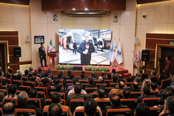  مراسم رونمایی از اتمام فرآیند تعمیر اساسی ۱۱ دستگاه واگن خط یک قطار شهری مشهد