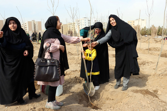 مراسم روز درختکاری در مشهد 