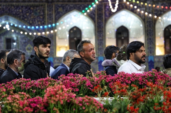 بازگشایی صحن انقلاب حرم مطهر رضوی در آستانه نیمه شعبان