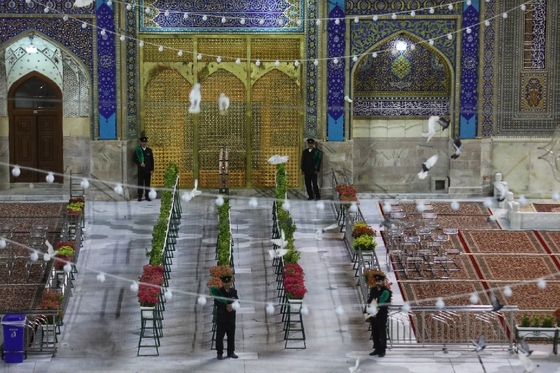 بازگشایی صحن انقلاب حرم مطهر رضوی در آستانه نیمه شعبان