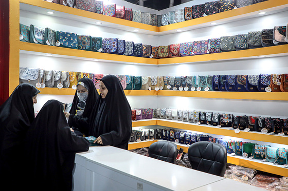  نمایشگاه فروش بهاره و عرضه مستقیم کالا 