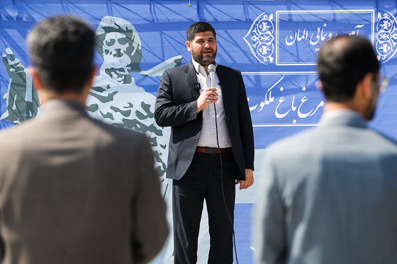 آیین رونمایی از المان «مرغ باغ ملکوت»
