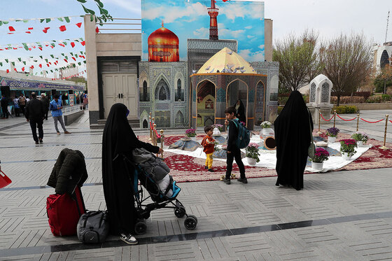  ورود مسافران نوروزی به مشهد 