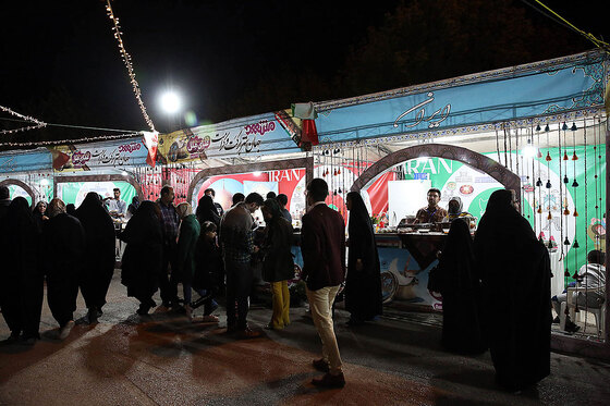 جشنواره غذای ملل و صنایع دستی ملی در مشهد