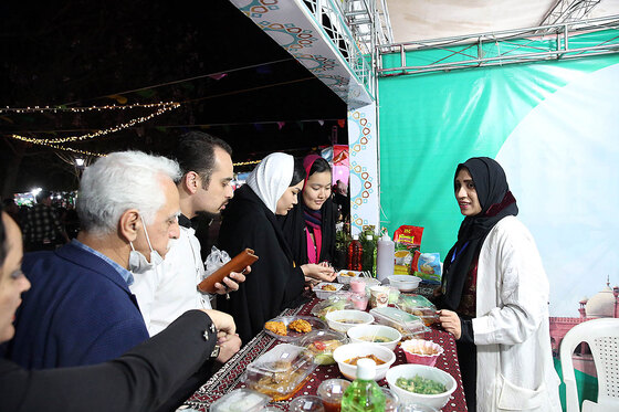 جشنواره غذای ملل و صنایع دستی ملی در مشهد