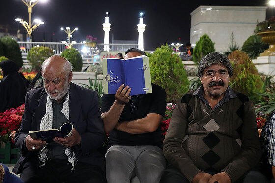 مراسم احیاء شب 21 ماه رمضان در حرم مطهر رضوی