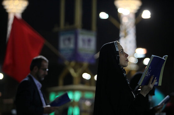 مراسم احیاء شب 21 ماه رمضان در حرم مطهر رضوی