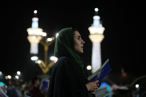 مراسم احیاء شب 21 ماه رمضان در حرم مطهر رضوی