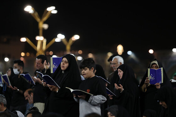 مراسم احیاء شب 21 ماه رمضان در حرم مطهر رضوی