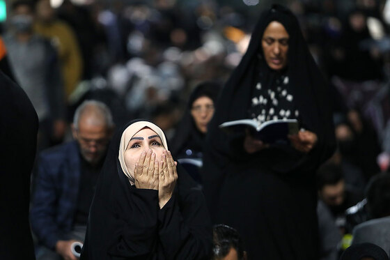 مراسم احیاء شب 21 ماه رمضان در حرم مطهر رضوی