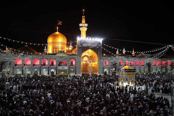 مراسم احیاء شب 21 ماه رمضان در حرم مطهر رضوی