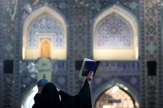 مراسم احیاء شب 23 ماه رمضان در حرم مطهر رضوی