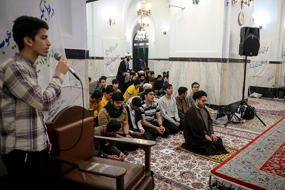 اعتکاف نوجوانان دهه هشتادی در حرم مطهر رضوی