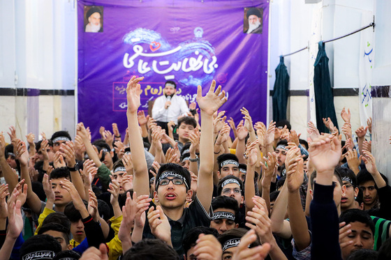 آخرین روز اعتکاف نوجوانان دهه هشتادی در حرم مطهر رضوی