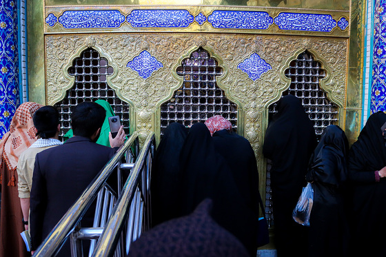 آخرین روز اعتکاف نوجوانان دهه هشتادی در حرم مطهر رضوی