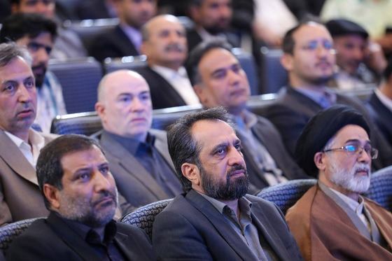 آیین تجلیل از خادمان قرارگاه عملیاتی خدمات سفر 