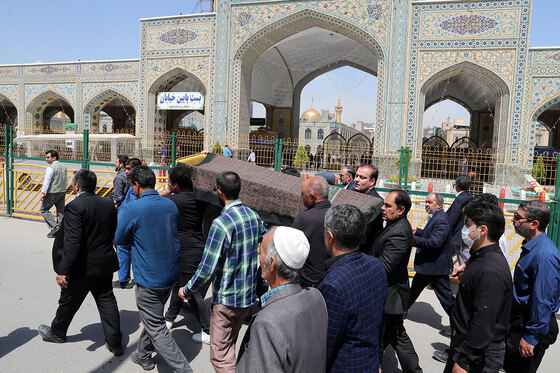 مراسم تشییع حاج فضل‌الله برهانی در حرم مطهر رضوی