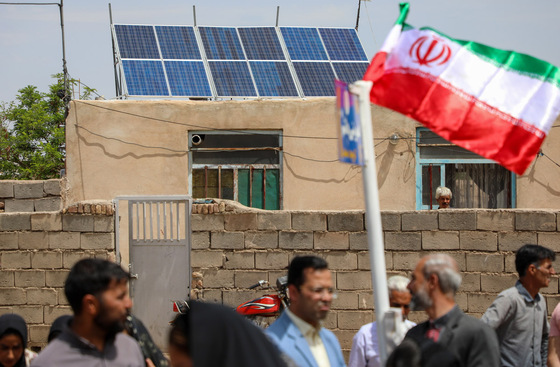 افتتاح ۱۸۲ نیروگاه خورشیدی کوچک‌ مغیاس در نیشابور