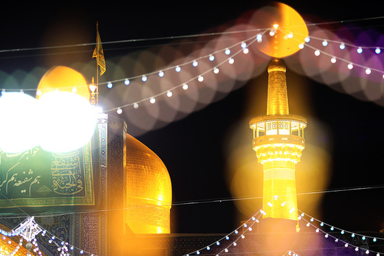 چراغانی و گل آرایی حرم مطهر رضوی به مناسبت میلاد امام رضا (ع)