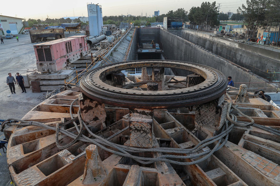 عملیات انتقال دستگاه TBM حفاری قطار شهری
