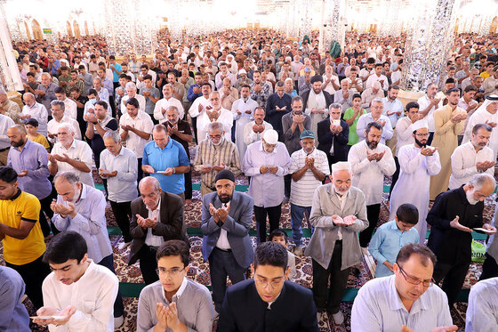 نماز عید قربان در حرم مطهر رضوی