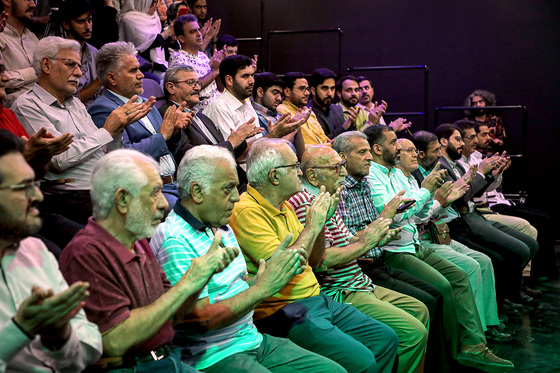 نمایش آئینی «آهوان» 