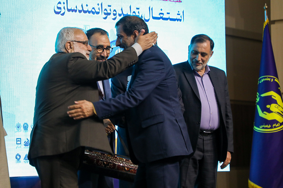 جشن خودکفایی و توانمندسازی 8000 مددجوی تحت حمایت کمیته امداد