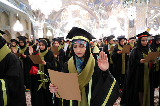 جشن دانش آموختگان علوم پزشکی کشور در حرم مطهر رضوی