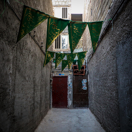 این خانه عزادار حسین (ع) است