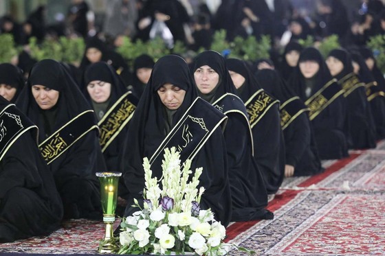 آئین خطبه خوانی شب عاشورا در حرم مطهر رضوی
