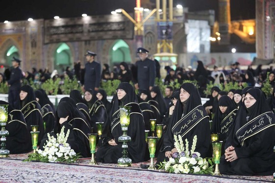 آئین خطبه خوانی شب عاشورا در حرم مطهر رضوی