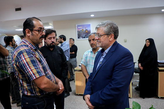 حضور شهردار مشهد در روزنامه شهرآرا به مناسبت روز خبرنگار