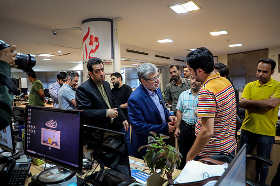 حضور شهردار مشهد در روزنامه شهرآرا به مناسبت روز خبرنگار